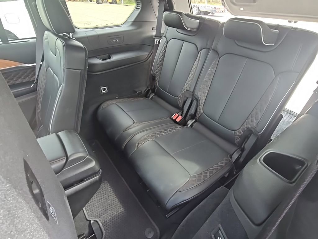 Used 2023 Jeep Grand Cherokee L Summit image 11