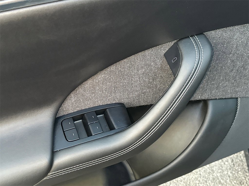 Used 2021 Tesla Model S Plaid image 19