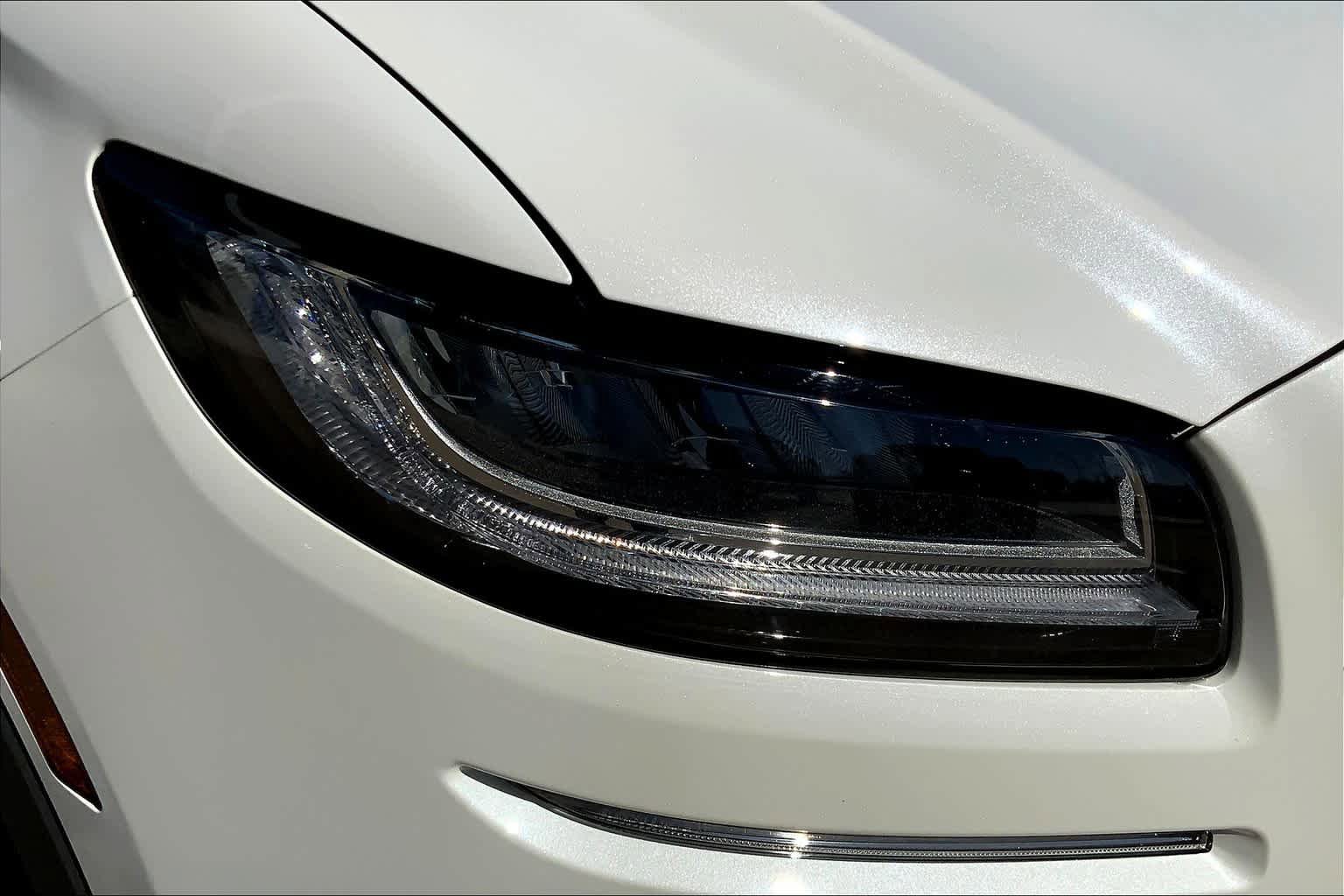 Used 2022 Lincoln Nautilus Reserve FWD image 28