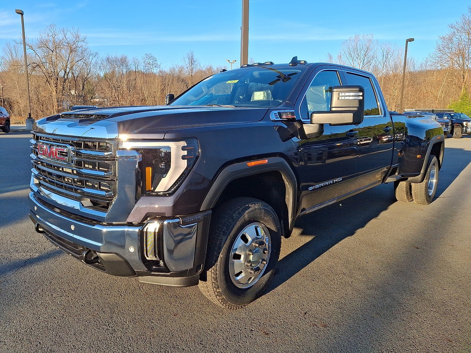 New 2026 GMC Sierra 3500 SLE image 2