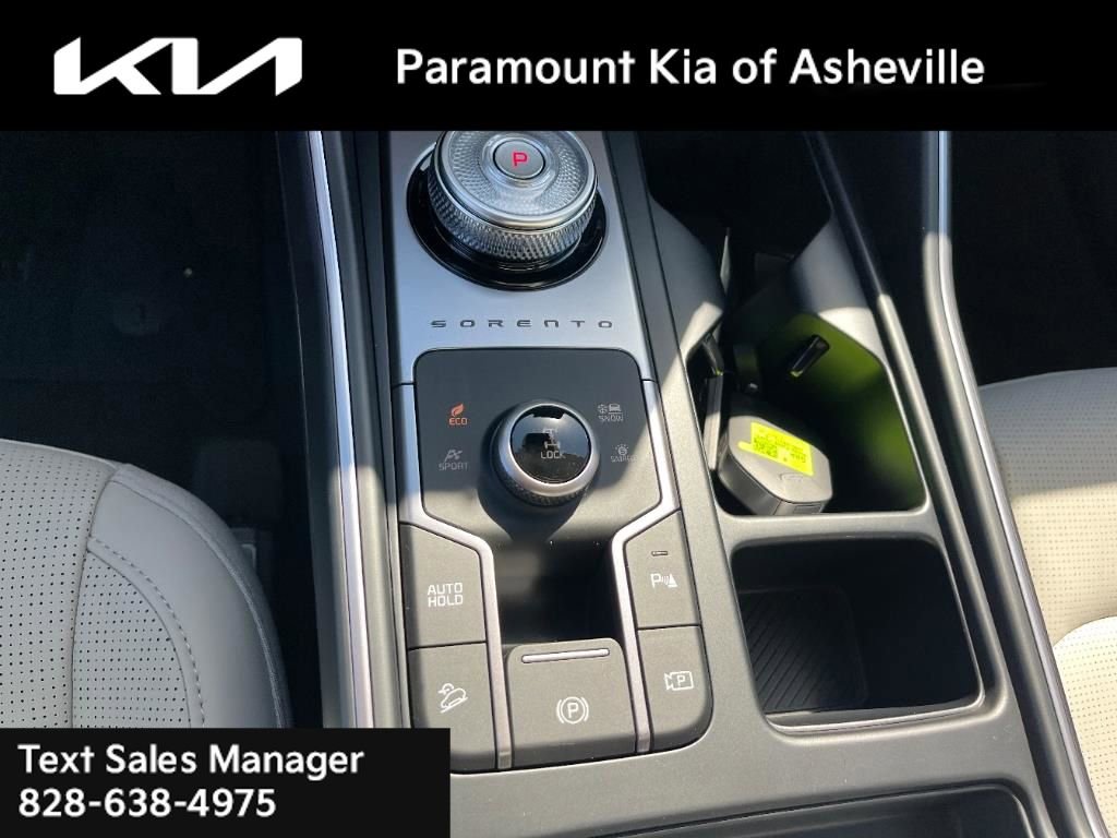 Certified 2025 Kia Sorento EX image 21