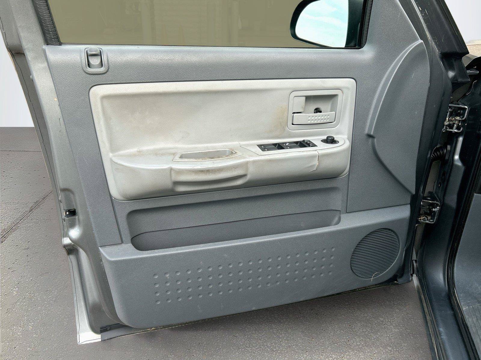 Used 2005 Dodge Dakota SLT RWD image 21