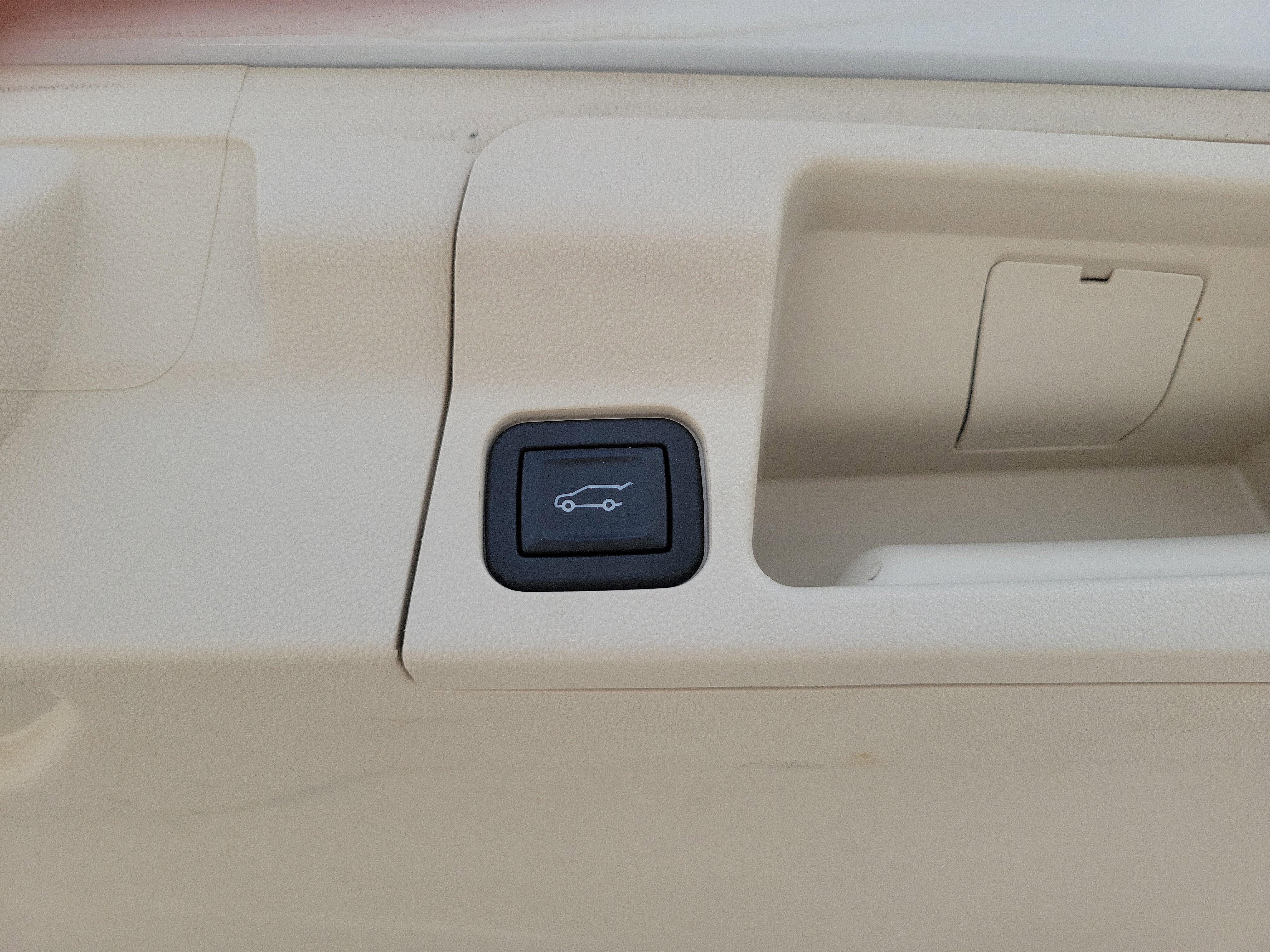 Used 2023 GMC Acadia Denali w/ Denali Ultimate Package image 18