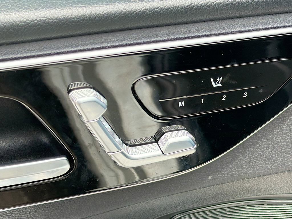 Used 2023 Mercedes-Benz C 300 Sedan image 25