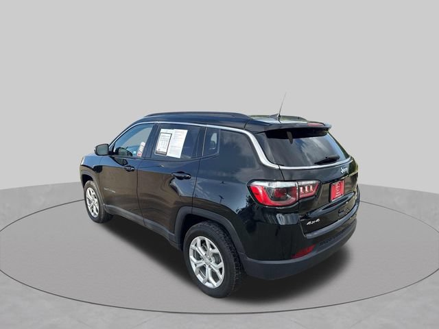 Used 2024 Jeep Compass Latitude AWD/4WD image 6