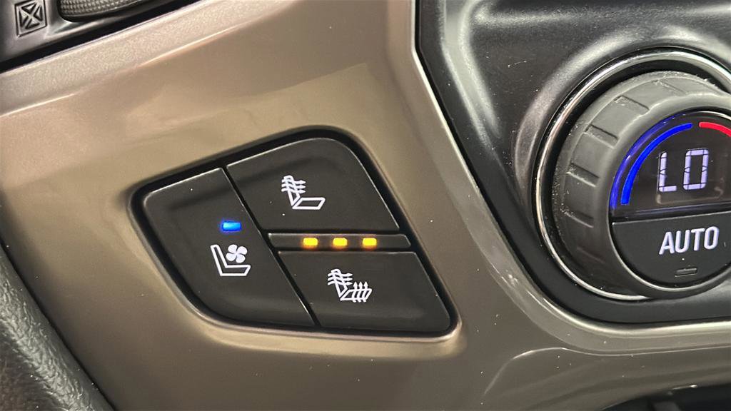 Used 2018 Chevrolet Silverado 1500 High Country AWD/4WD image 27
