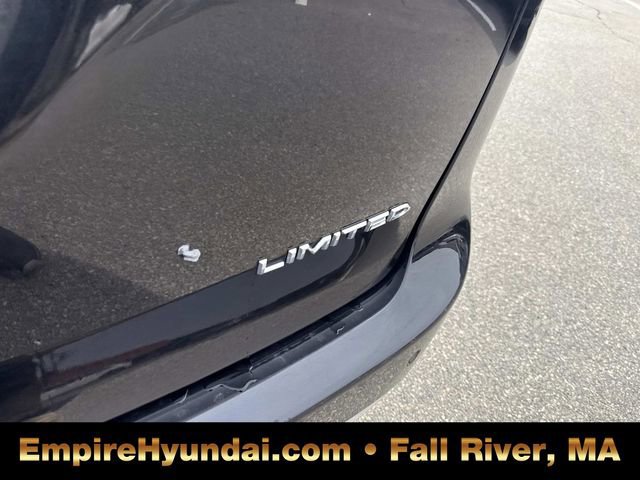 Used 2023 Chrysler Pacifica Limited image 6