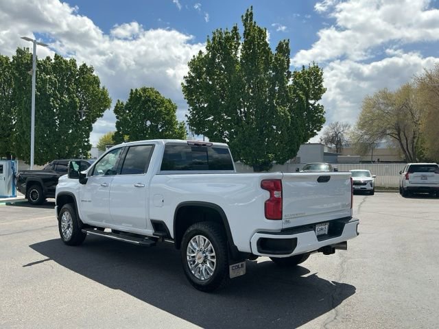 Used 2022 Chevrolet Silverado 3500 High Country w/ Technology Package AWD/4WD image 8