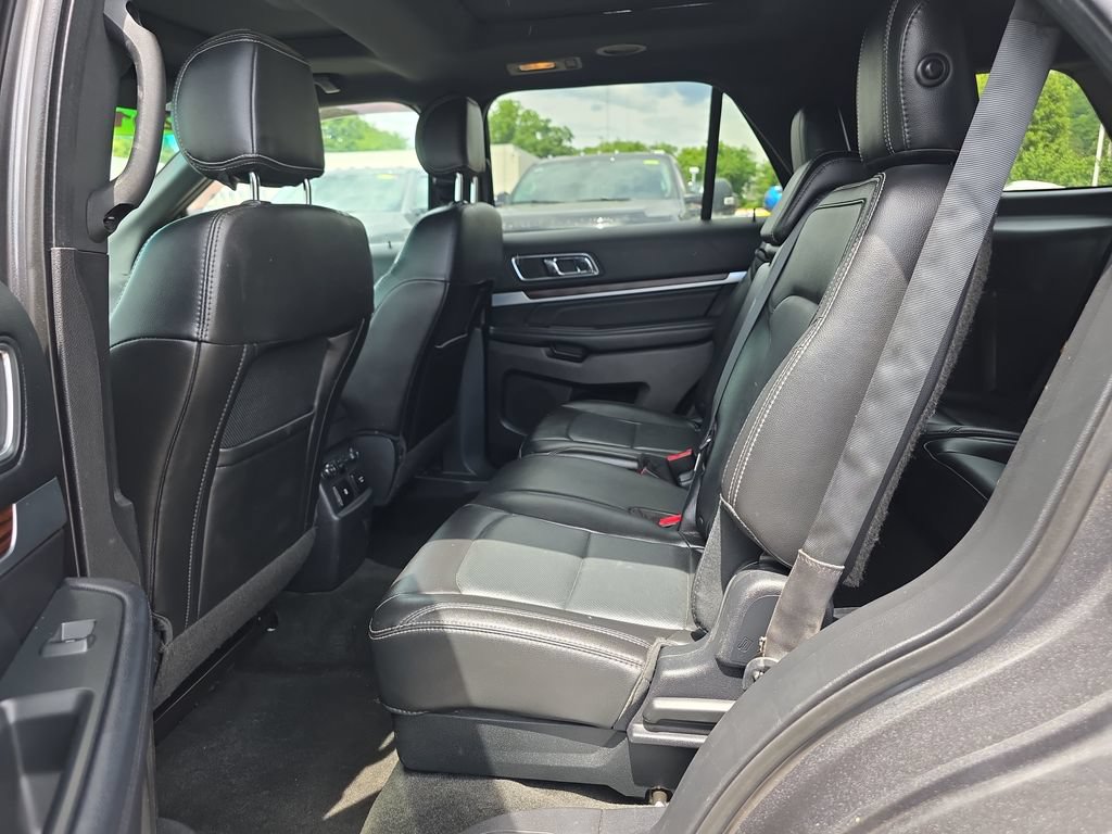 Used 2017 Ford Explorer Limited w/ Equipment Group 301A AWD/4WD image 16