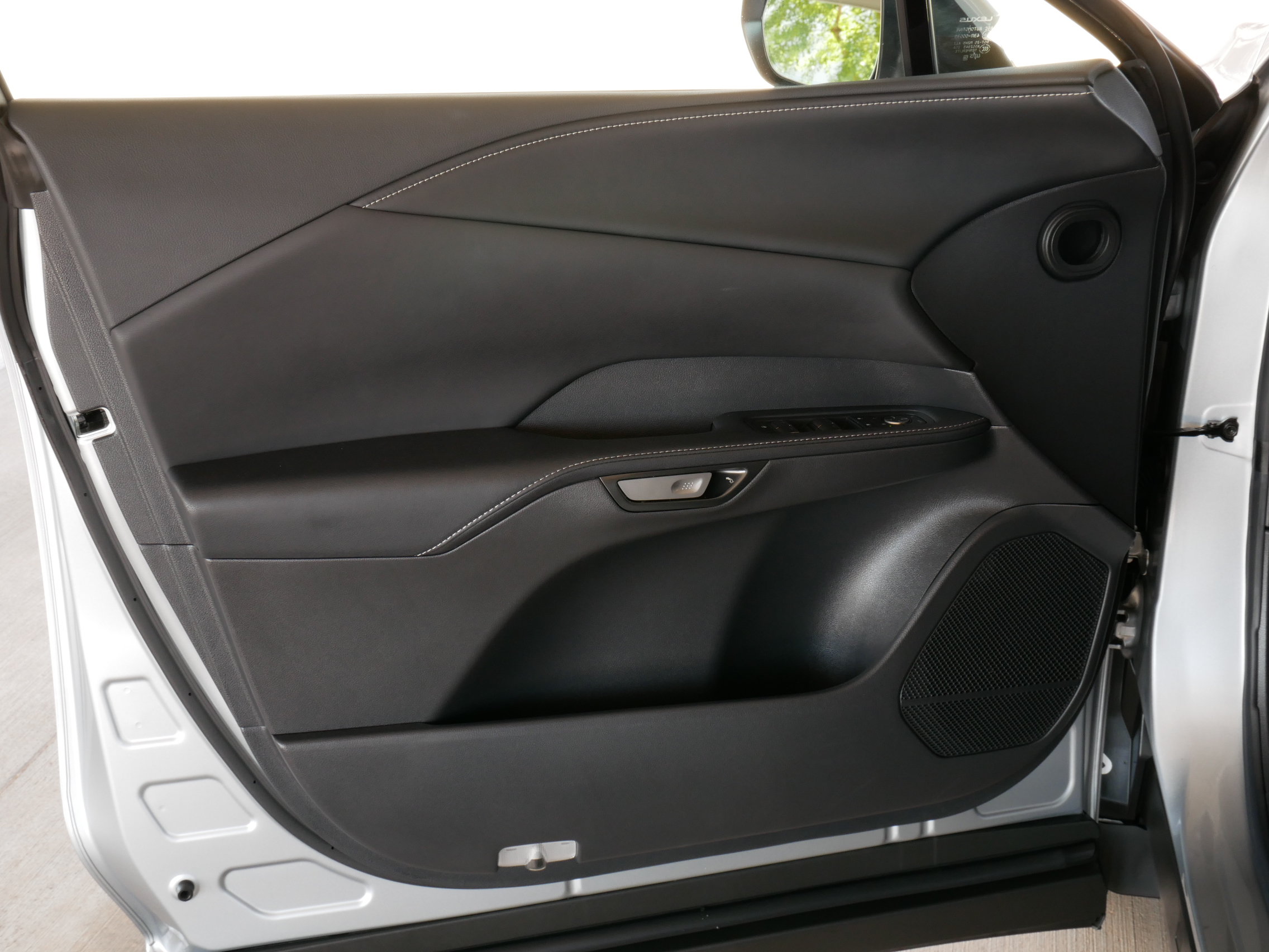 Certified 2025 Lexus RX 350 Premium w/ Accessory Package FWD image 6