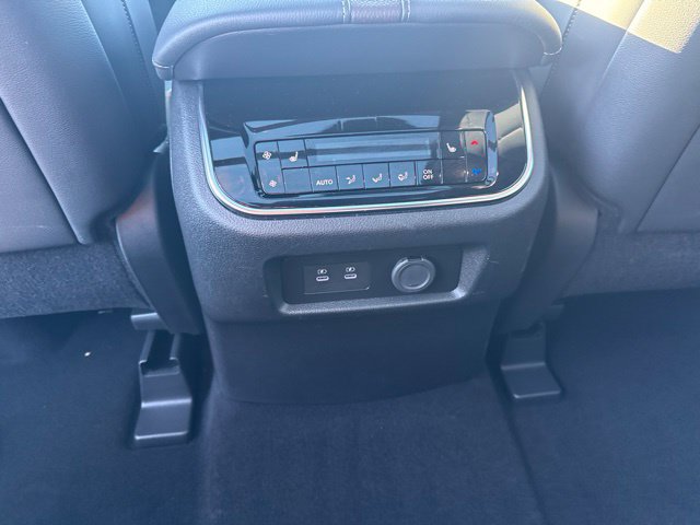 Certified 2025 Nissan Armada Platinum AWD/4WD image 21