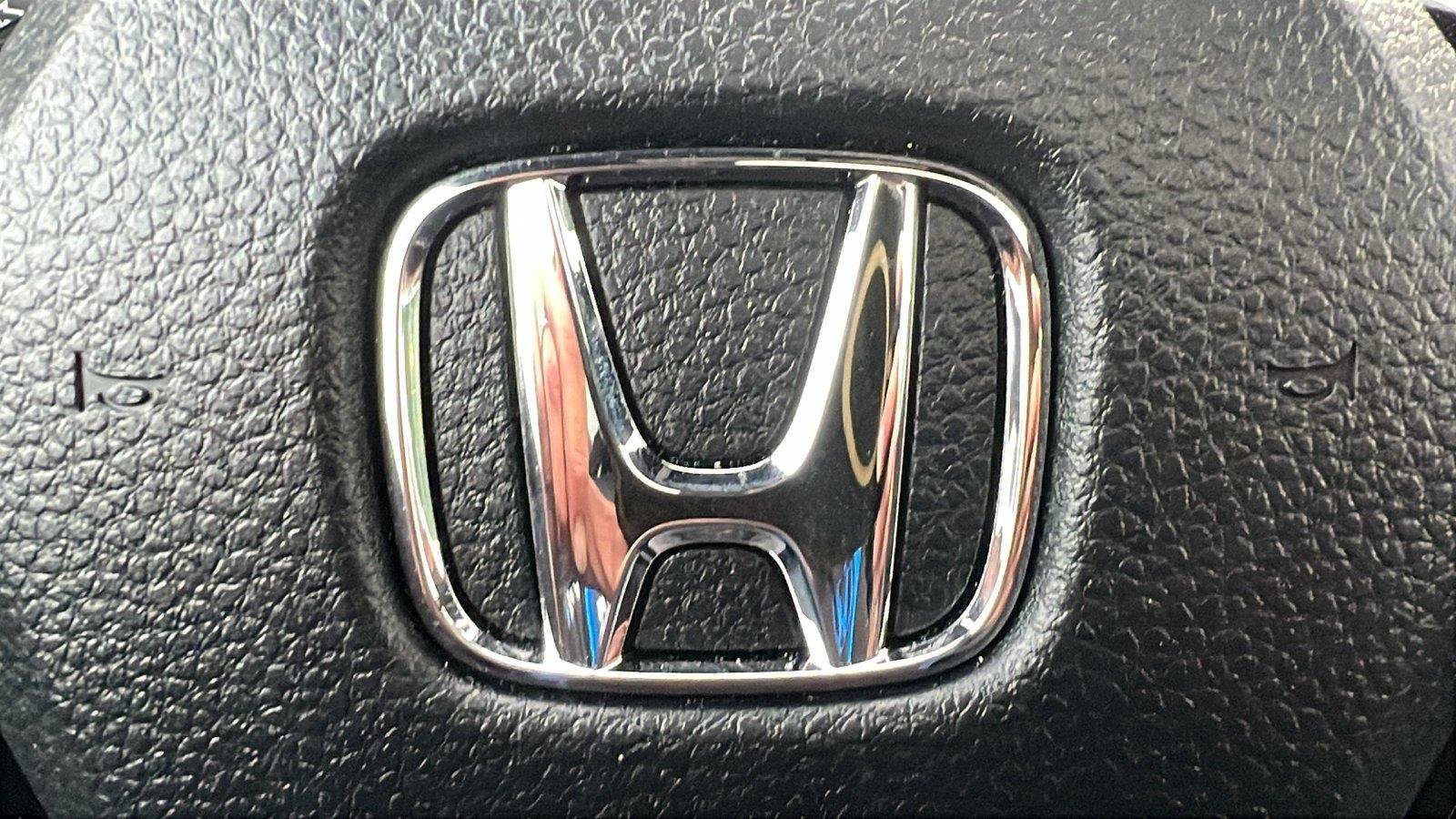 Used 2025 Honda Pilot TrailSport image 34