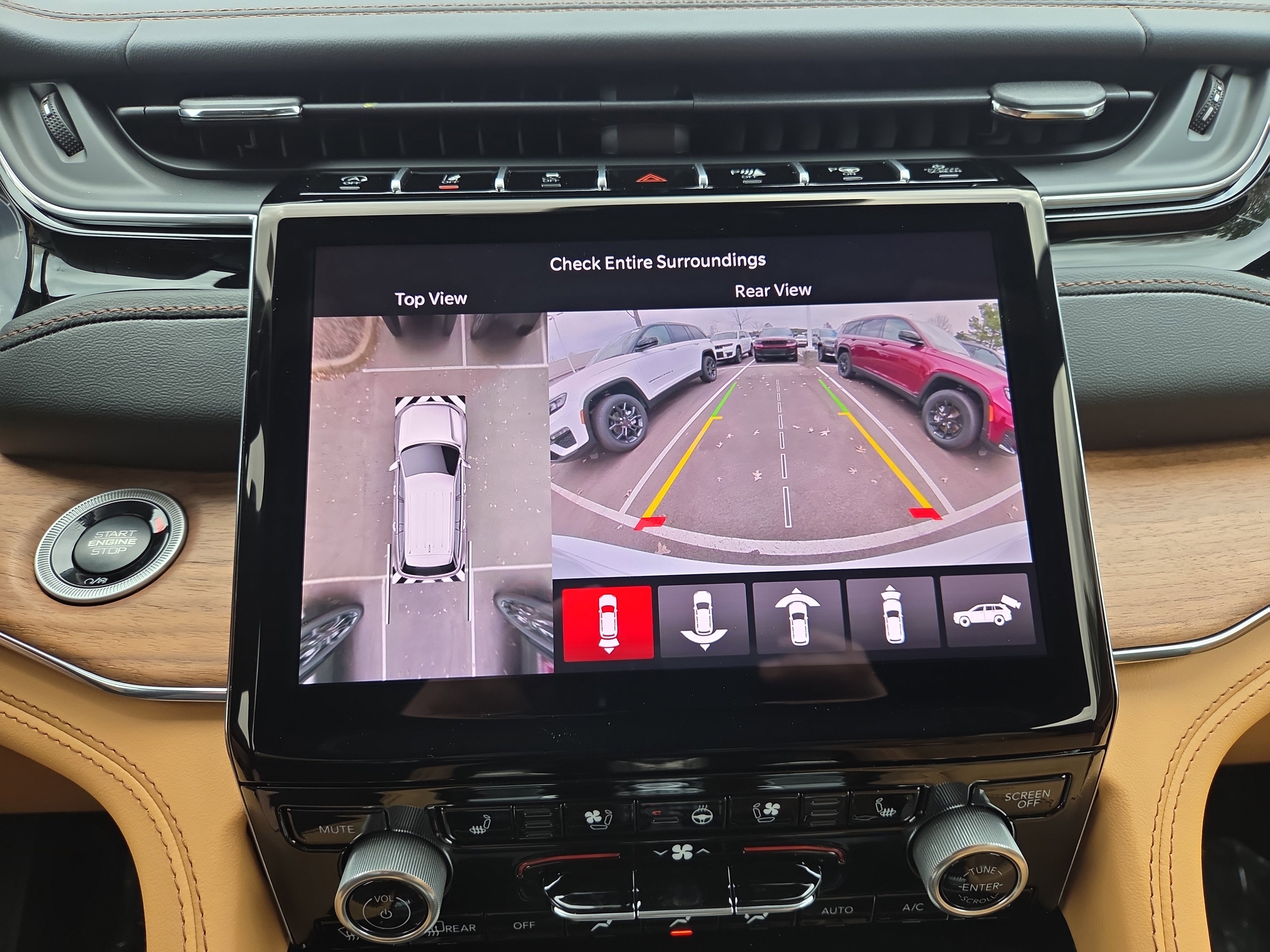 New 2025 Jeep Grand Cherokee Summit image 10