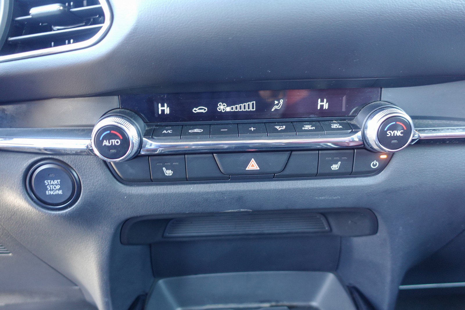 Used 2025 MAZDA CX-30 AWD 2.5 S w/ Preferred Package image 19