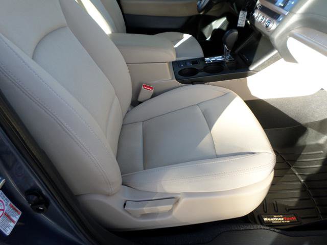 Used 2017 Subaru Legacy 2.5i Premium image 2