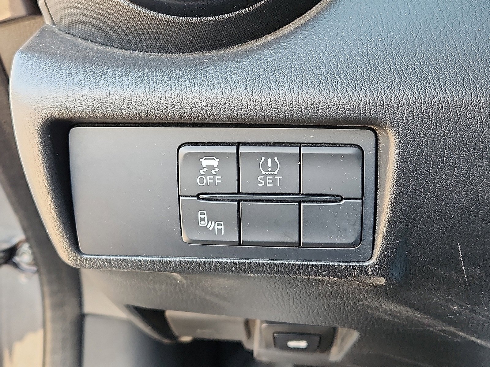 Used 2017 MAZDA MX-5 Miata Club image 14