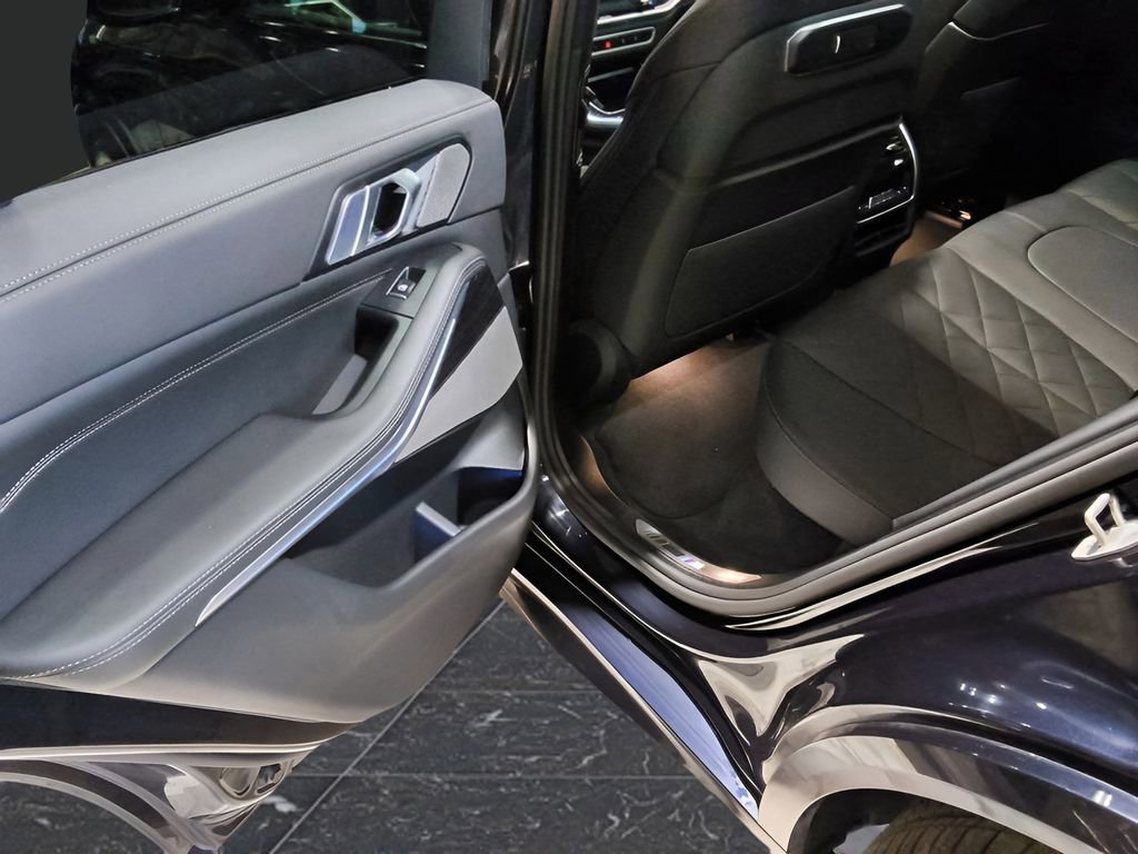 Used 2026 BMW X5 xDrive40i image 33