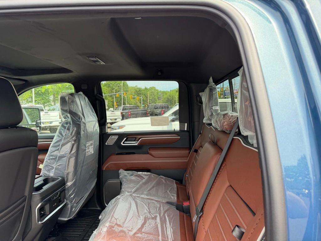 New 2026 GMC Sierra 3500 Denali Ultimate w/ LPO, Black Badging Package AWD/4WD image 9