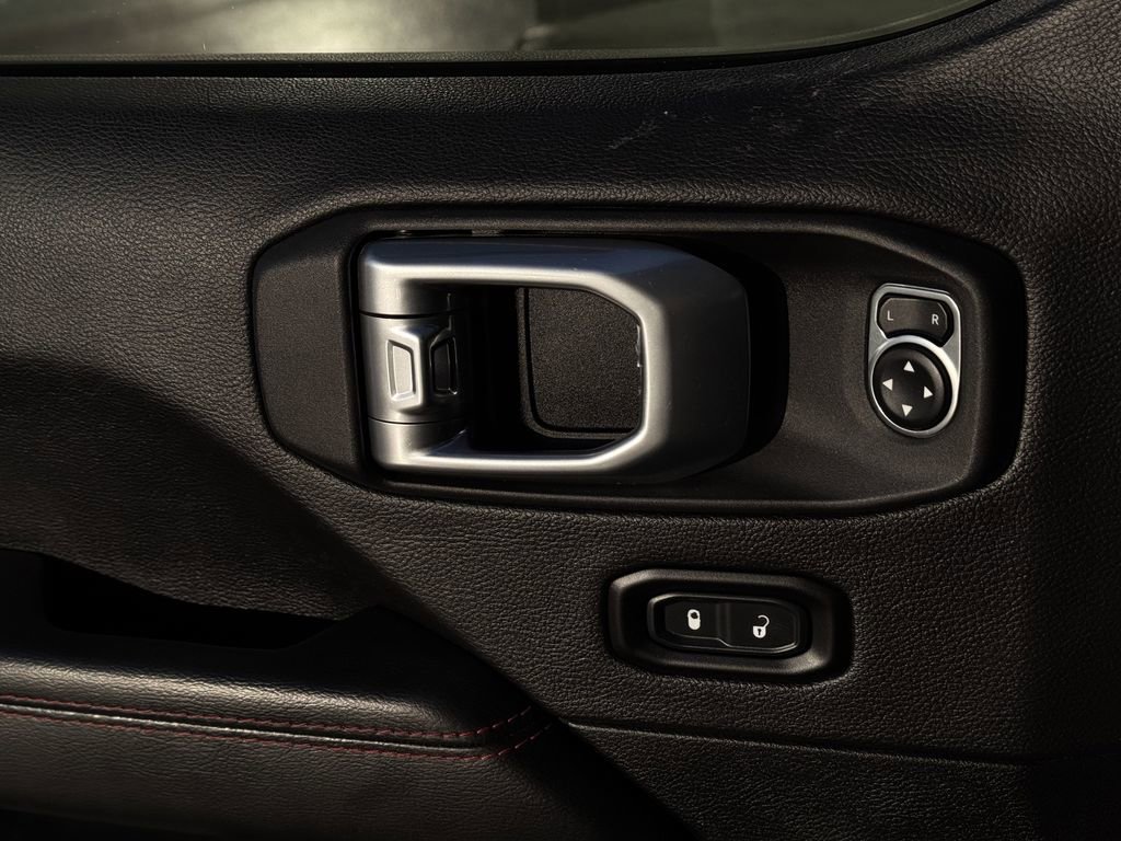 Used 2020 Jeep Gladiator Rubicon image 23