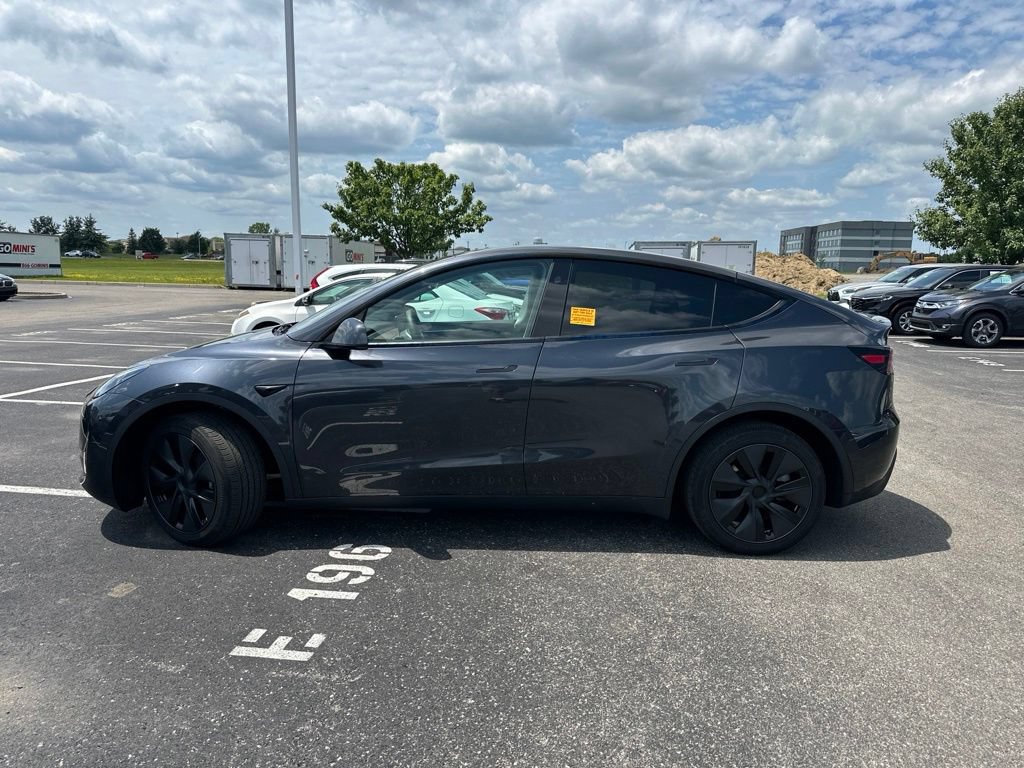 Used 2025 Tesla Model Y Long Range AWD/4WD image 7