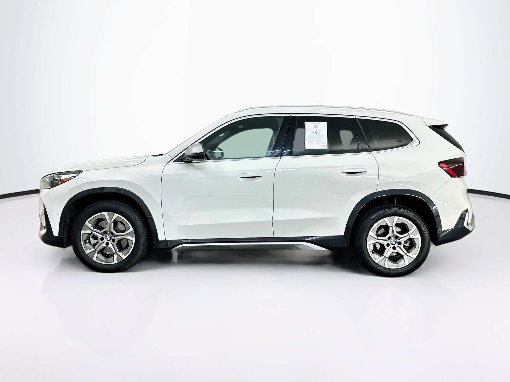 Used 2024 BMW X1 xDrive28i w/ Convenience Package AWD/4WD image 4
