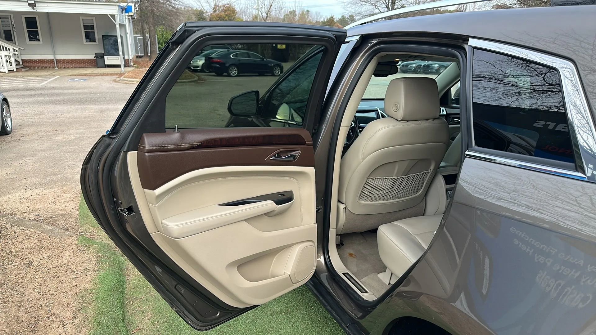 Used 2014 Cadillac SRX Performance w/ Driver Awareness Package image 19