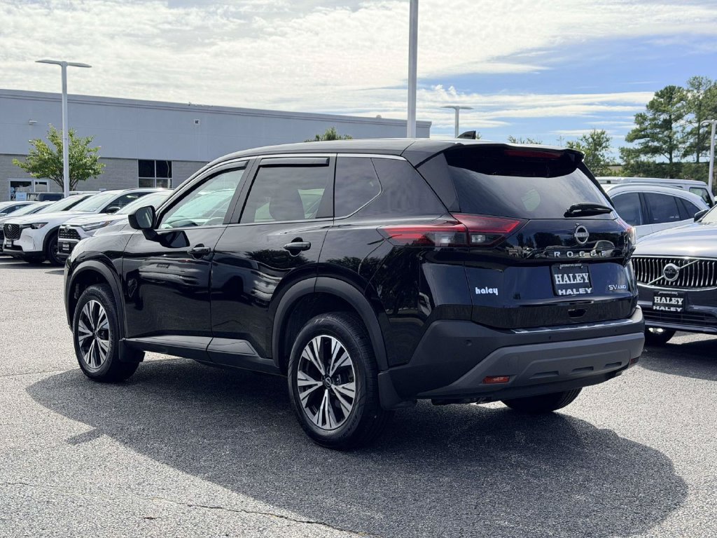 Used 2023 Nissan Rogue SV AWD/4WD image 4