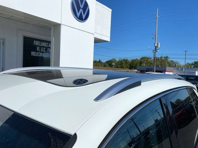 New 2025 Volkswagen Tiguan SE image 14