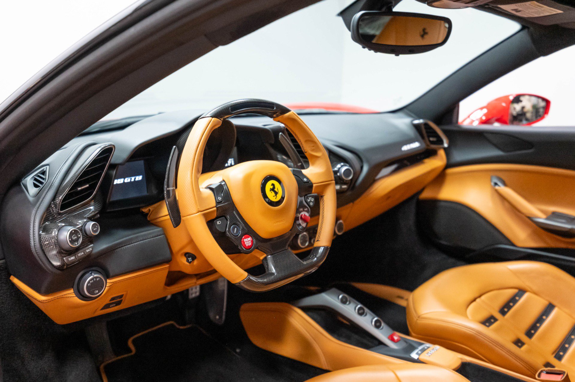 Used 2016 Ferrari 488 GTB RWD image 13