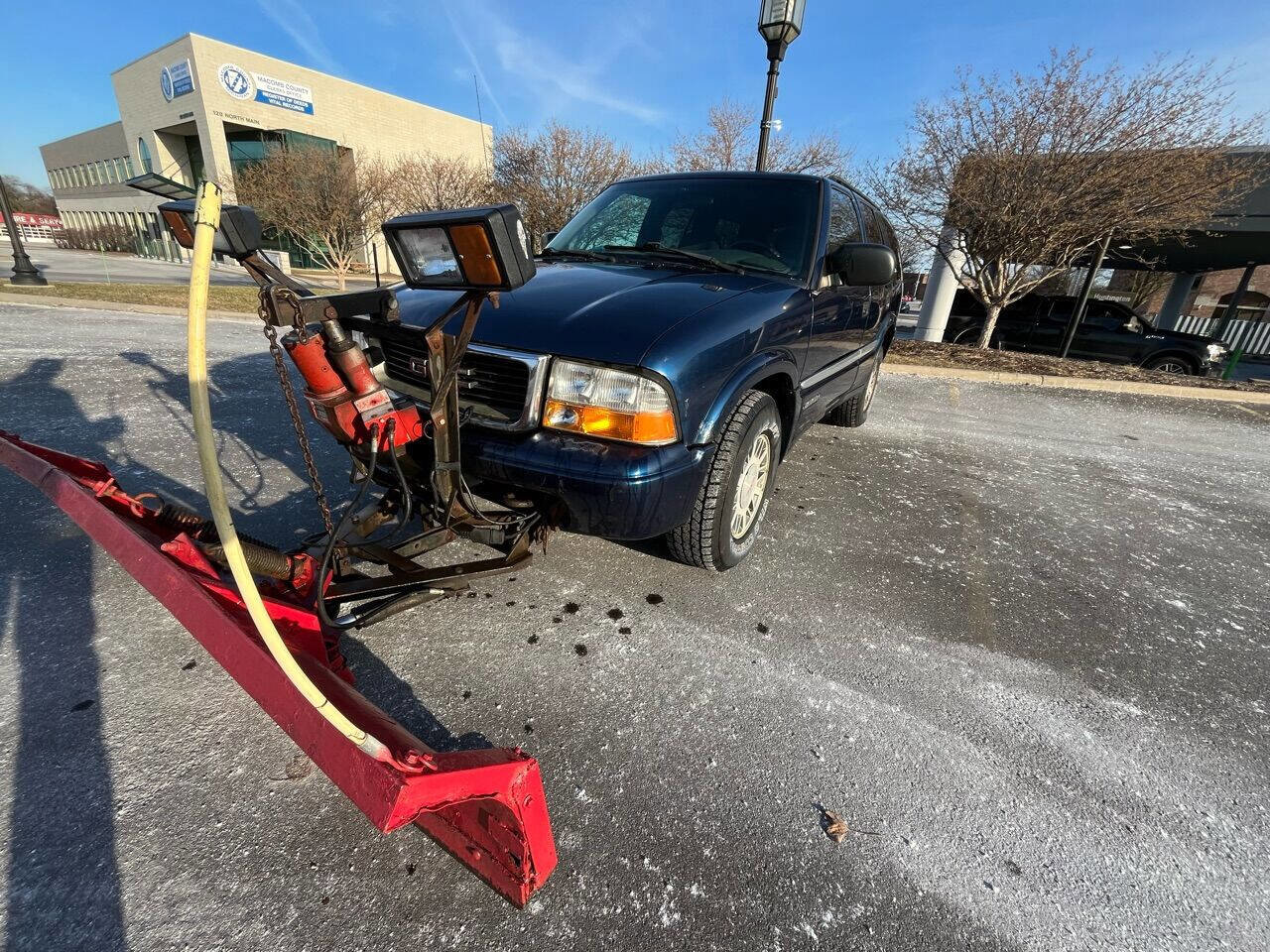 Used 2000 GMC Jimmy SLE AWD/4WD image 2