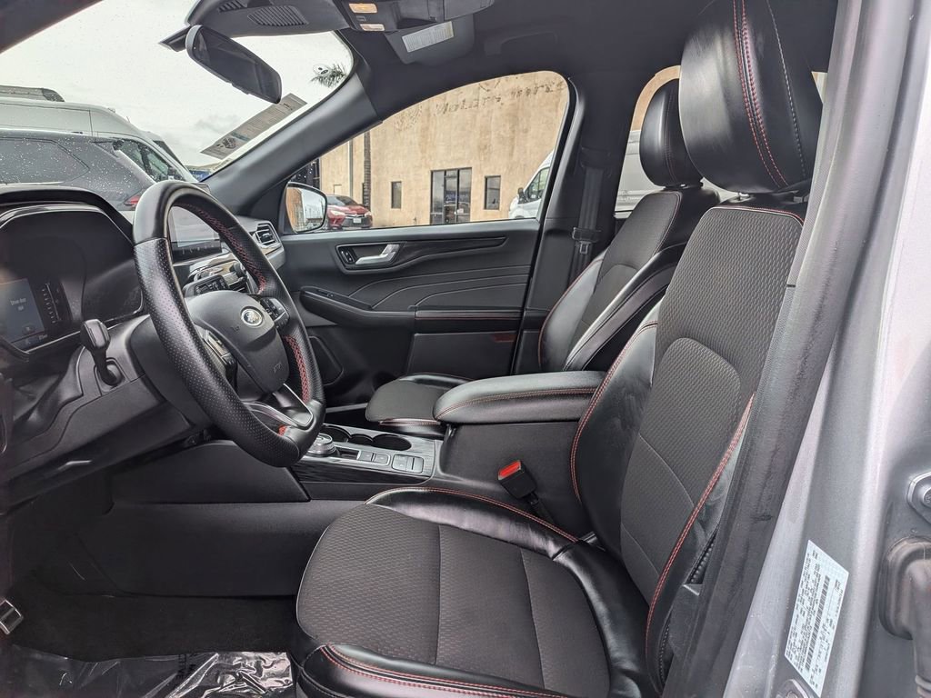 Used 2024 Ford Escape ST-Line image 15