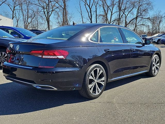 Used 2022 Volkswagen Passat 2.0T SE image 6