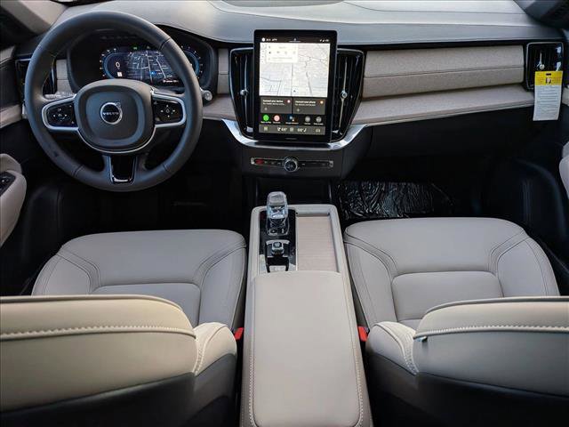 New 2025 Volvo XC90 B6 Core w/ Protection Package Premier image 16