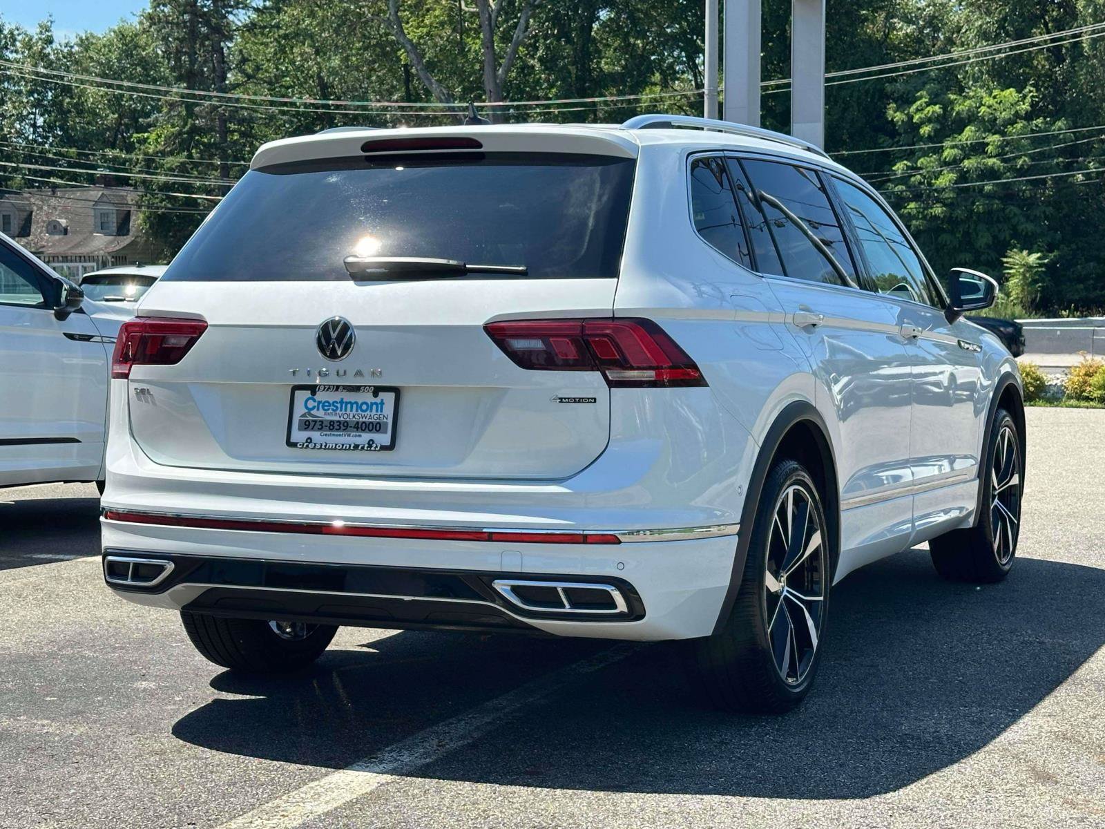 Certified 2023 Volkswagen Tiguan SEL R-Line AWD/4WD image 3