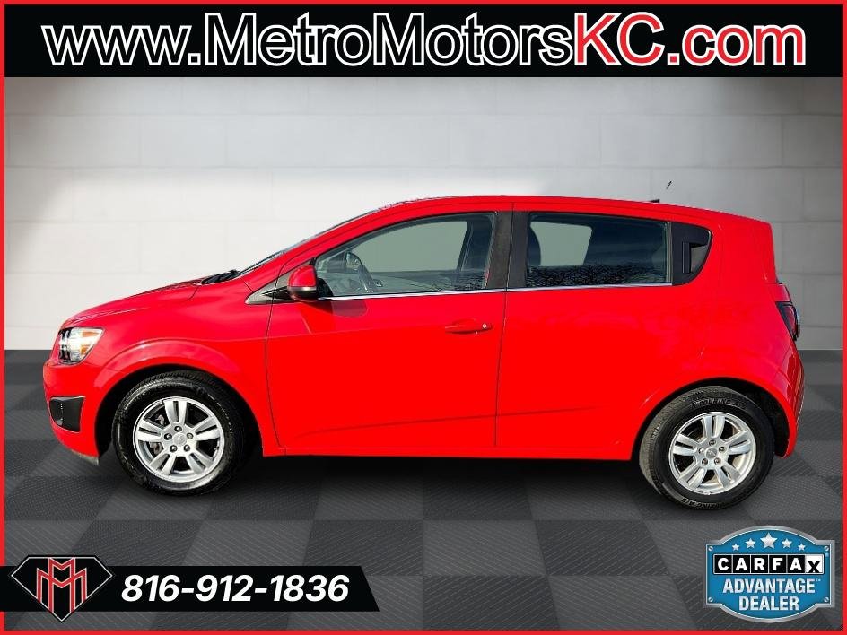 Used 2014 Chevrolet Sonic LT w/ Fun and Sun Package image 2