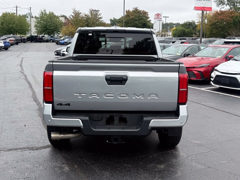 Used 2024 Toyota Tacoma TRD Off-Road w/ TRD Off Road Upgrade Package AWD/4WD image 7