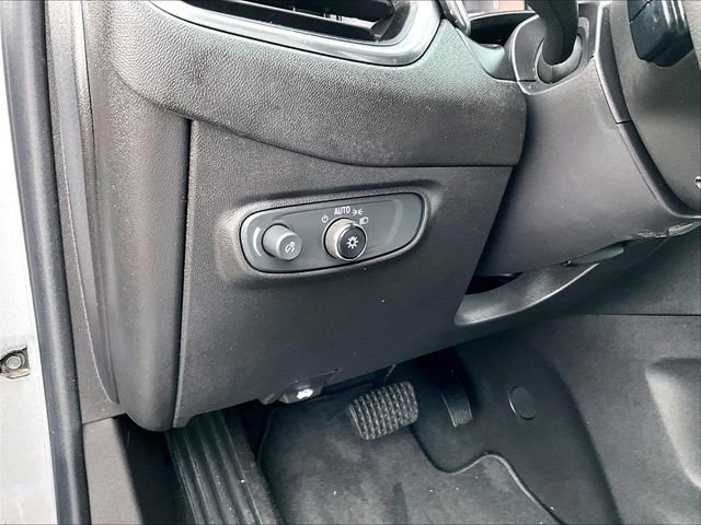 Used 2024 Chevrolet Equinox LS image 30