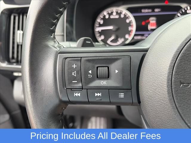 Used 2024 Nissan Pathfinder SV AWD/4WD image 25