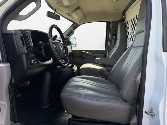 Used 2021 Chevrolet Express 2500 w/ Driver Convenience Package image 9