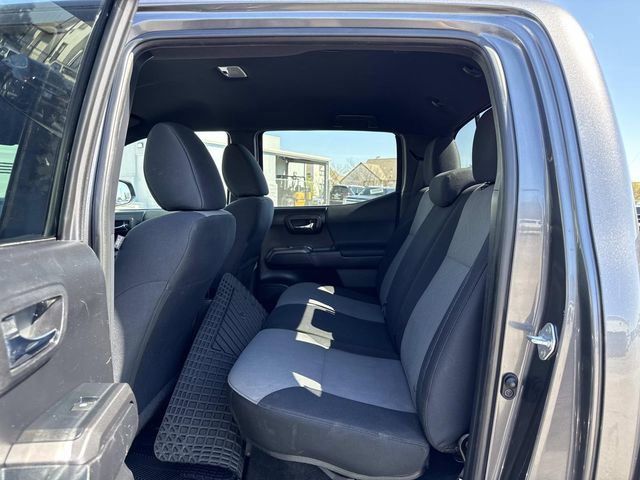 Used 2021 Toyota Tacoma TRD Off-Road w/ Technology Package image 13