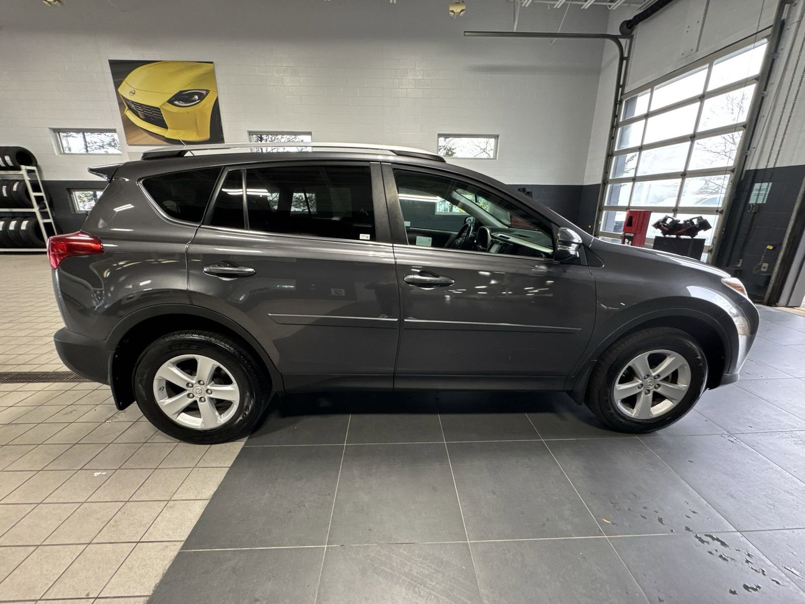 Used 2014 Toyota RAV4 XLE AWD/4WD image 40