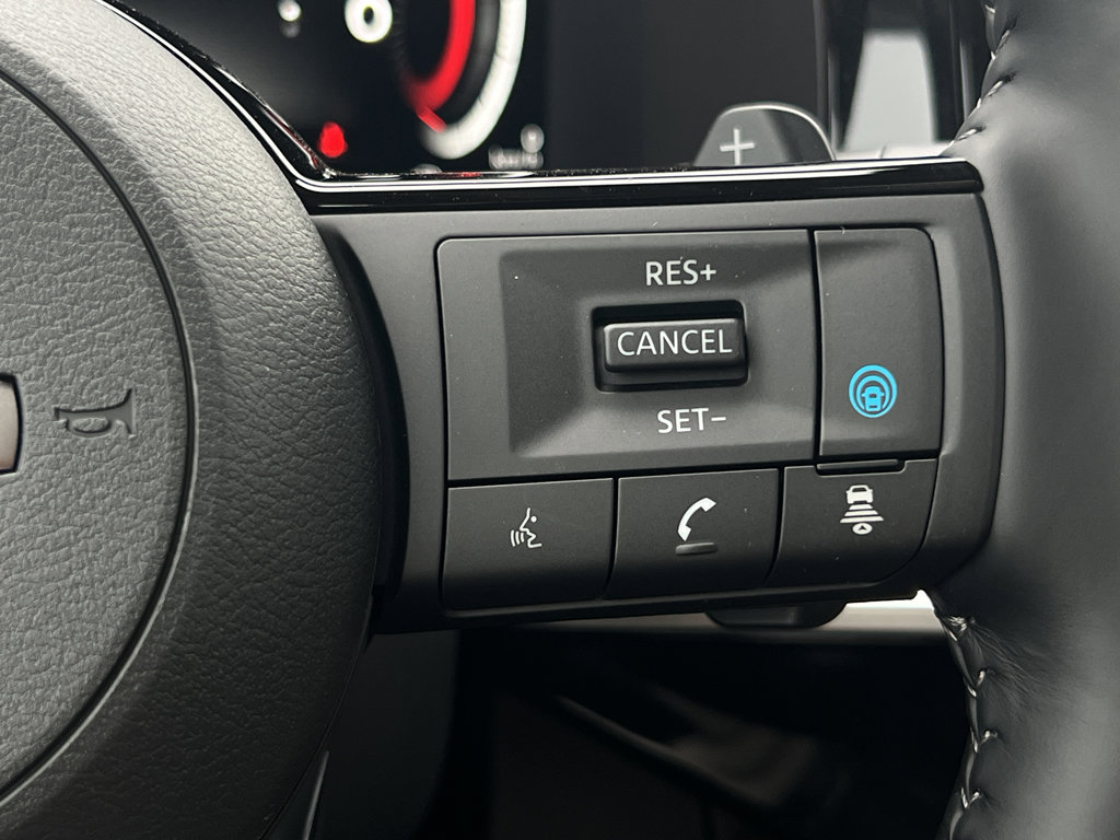 New 2025 Nissan Pathfinder Platinum image 34