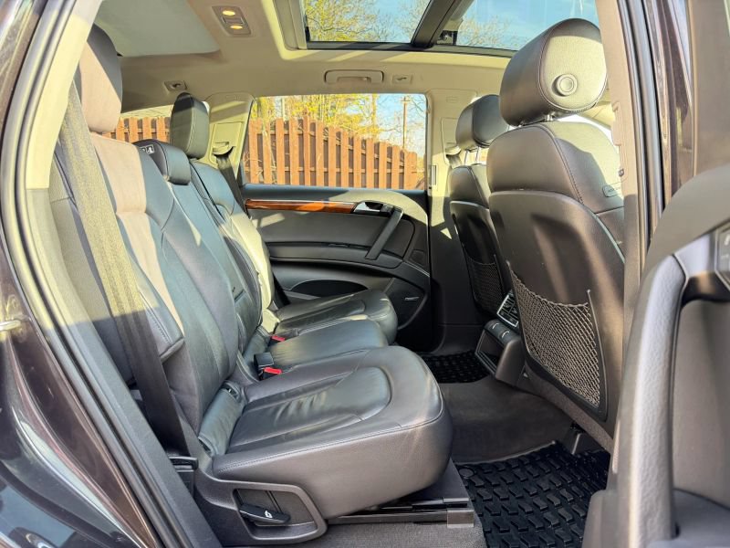 Used 2015 Audi Q7 TDI Premium Plus w/ Premium Plus Package AWD/4WD image 26