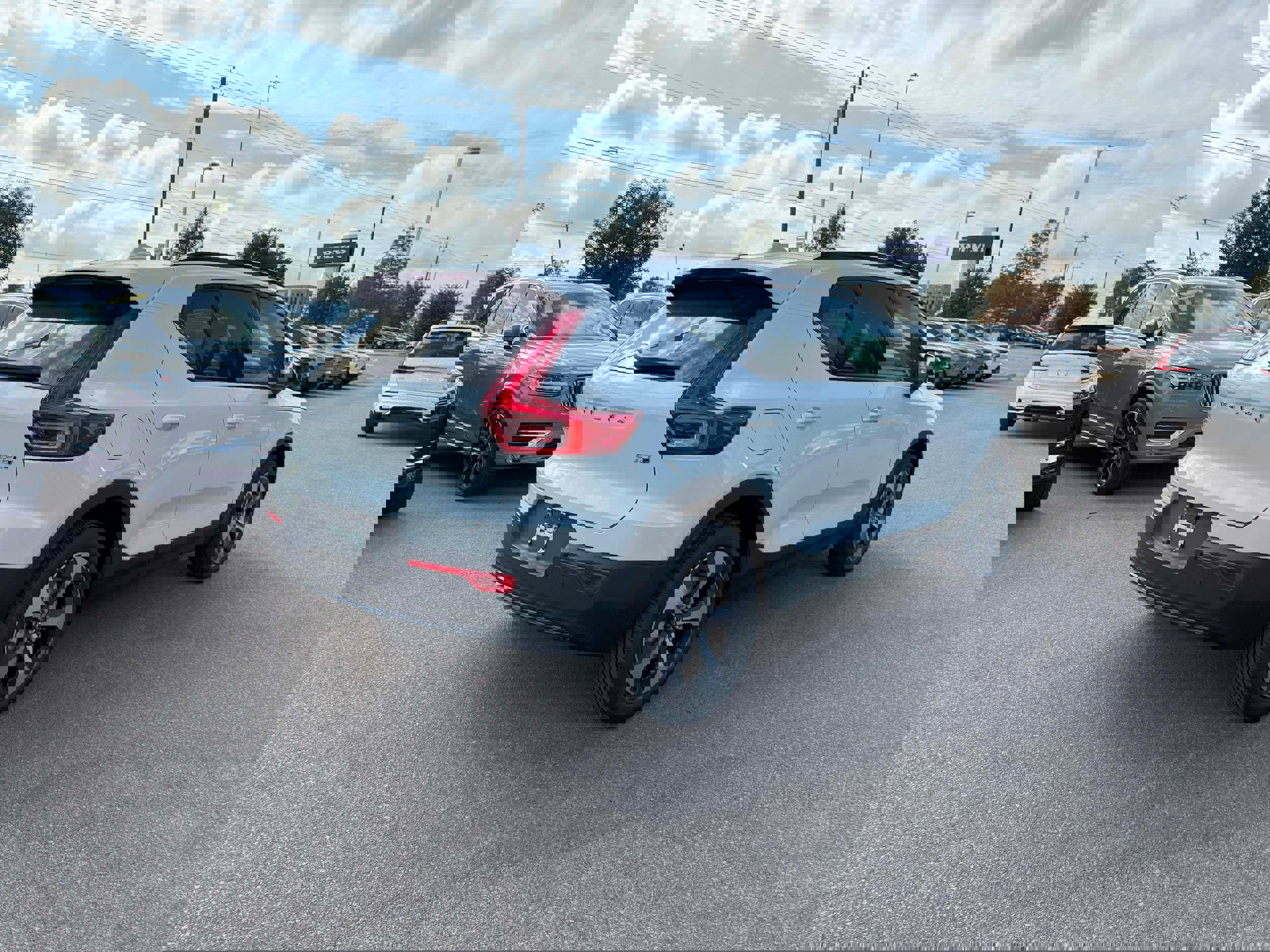 New 2026 Volvo XC40 B5 Plus w/ Protection Package Premier image 6