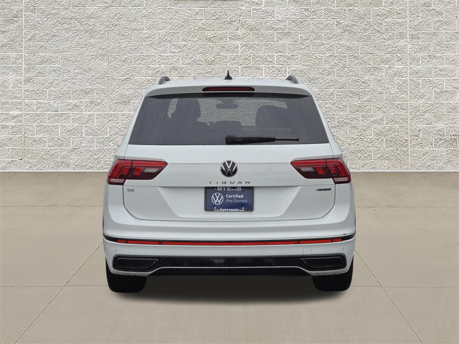 Certified 2023 Volkswagen Tiguan SE R-Line AWD/4WD image 6