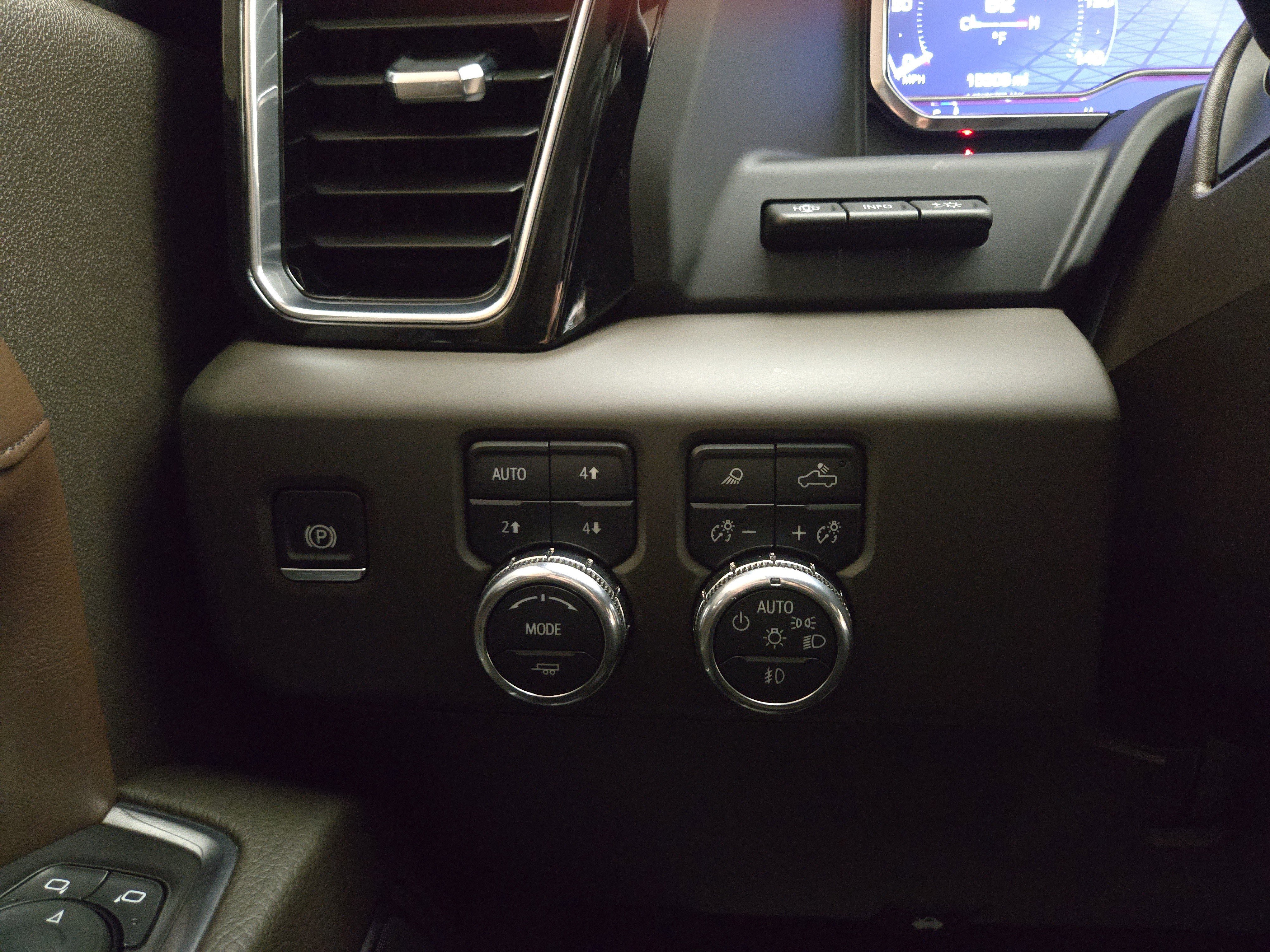 Used 2024 GMC Sierra 2500 Denali w/ Denali Reserve Package image 29