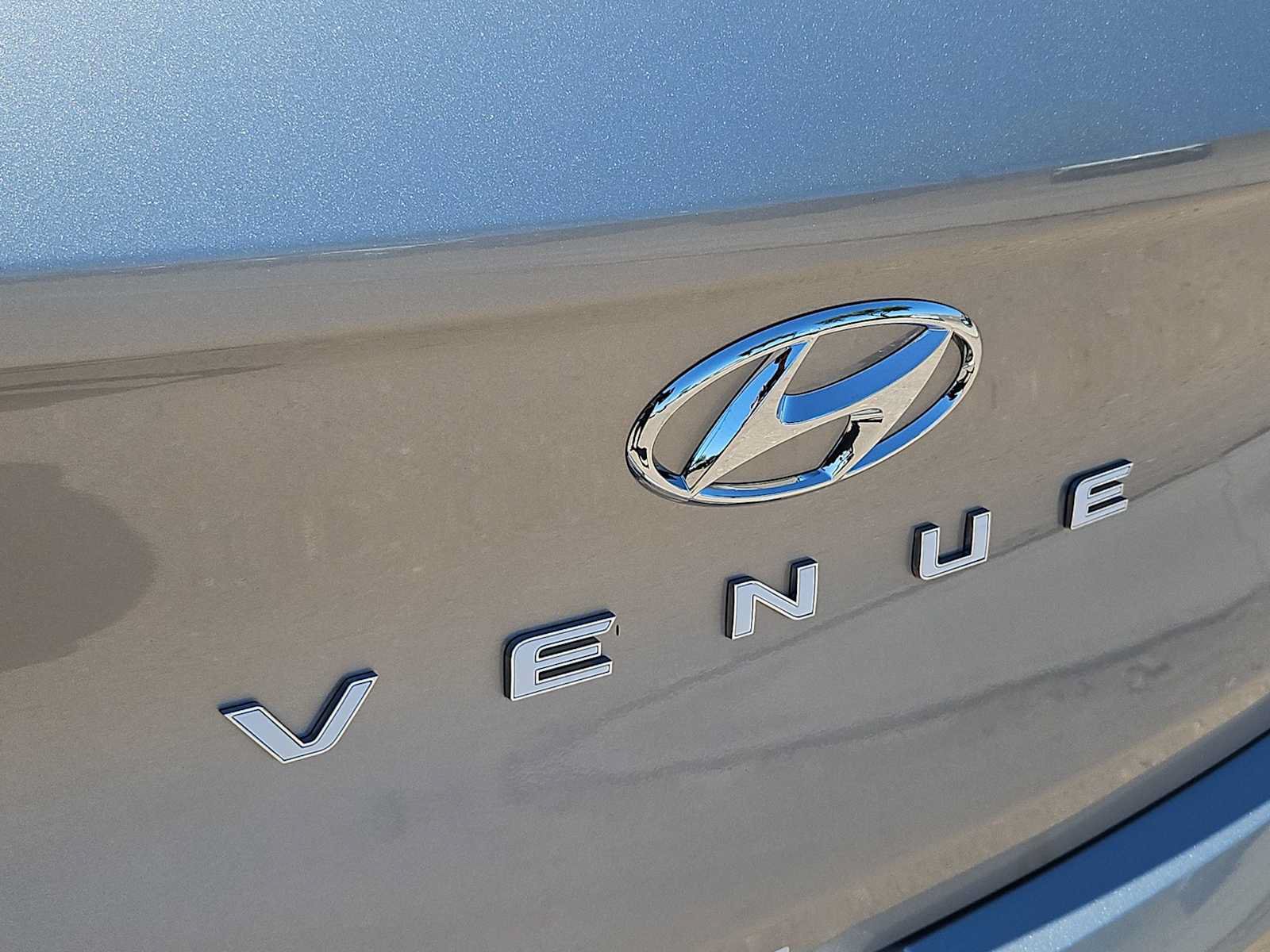 Certified 2026 Hyundai Venue SE FWD image 12