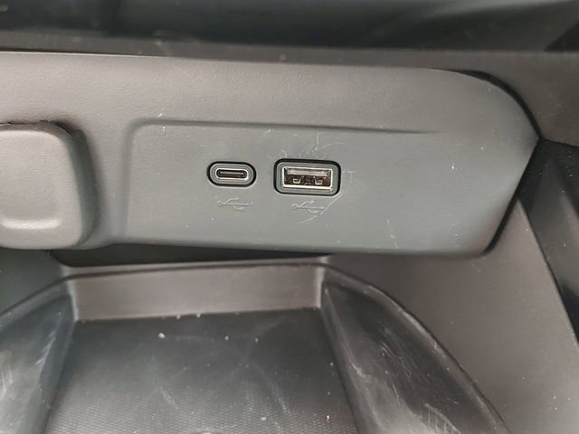 Used 2025 Chevrolet Trax ACTIV w/ Sunroof Package image 17