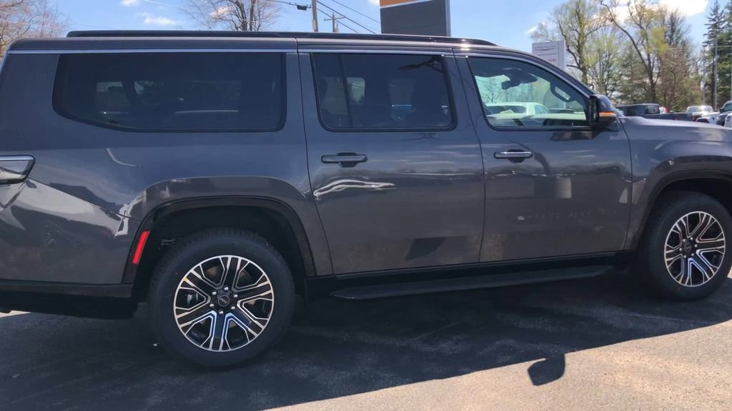 New 2026 Jeep Grand Wagoneer L 4WD image 8