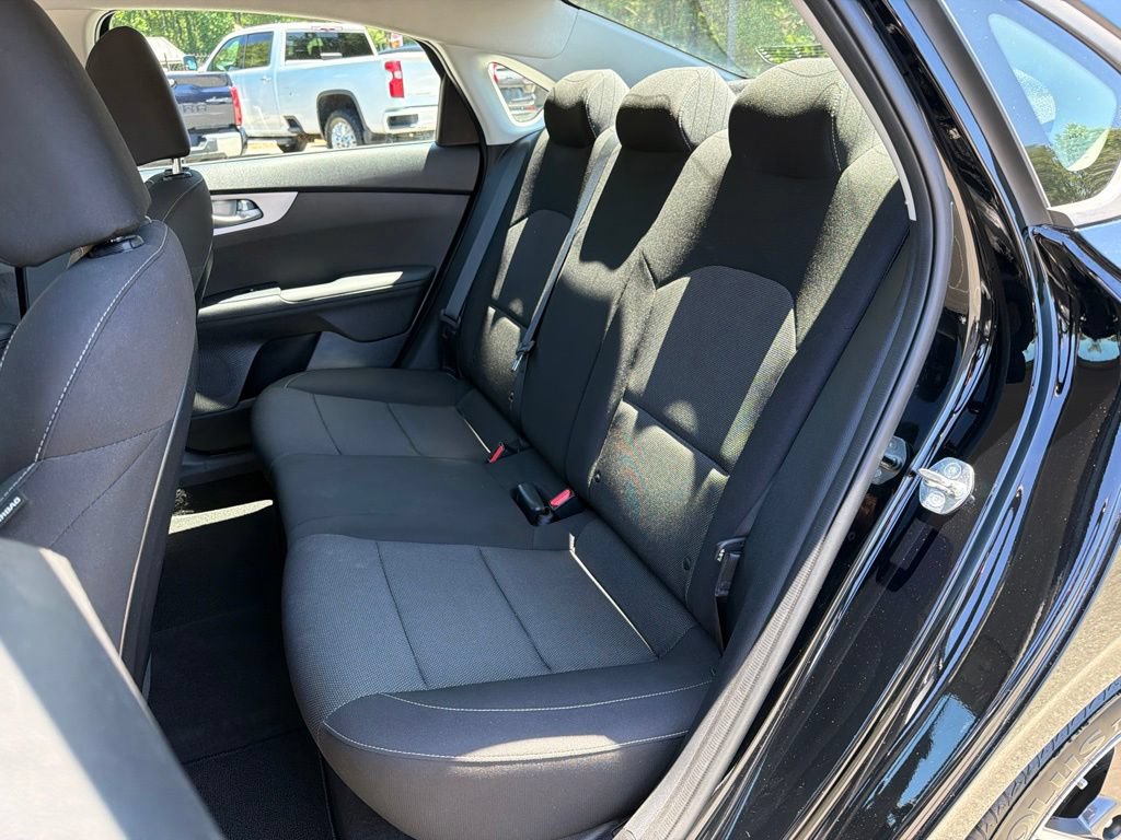 Used 2023 Kia Forte LXS w/ LXS Technology Package FWD image 18